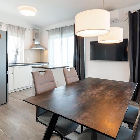Vila Apartments Marina Blato  ภายนอก รูปภาพ