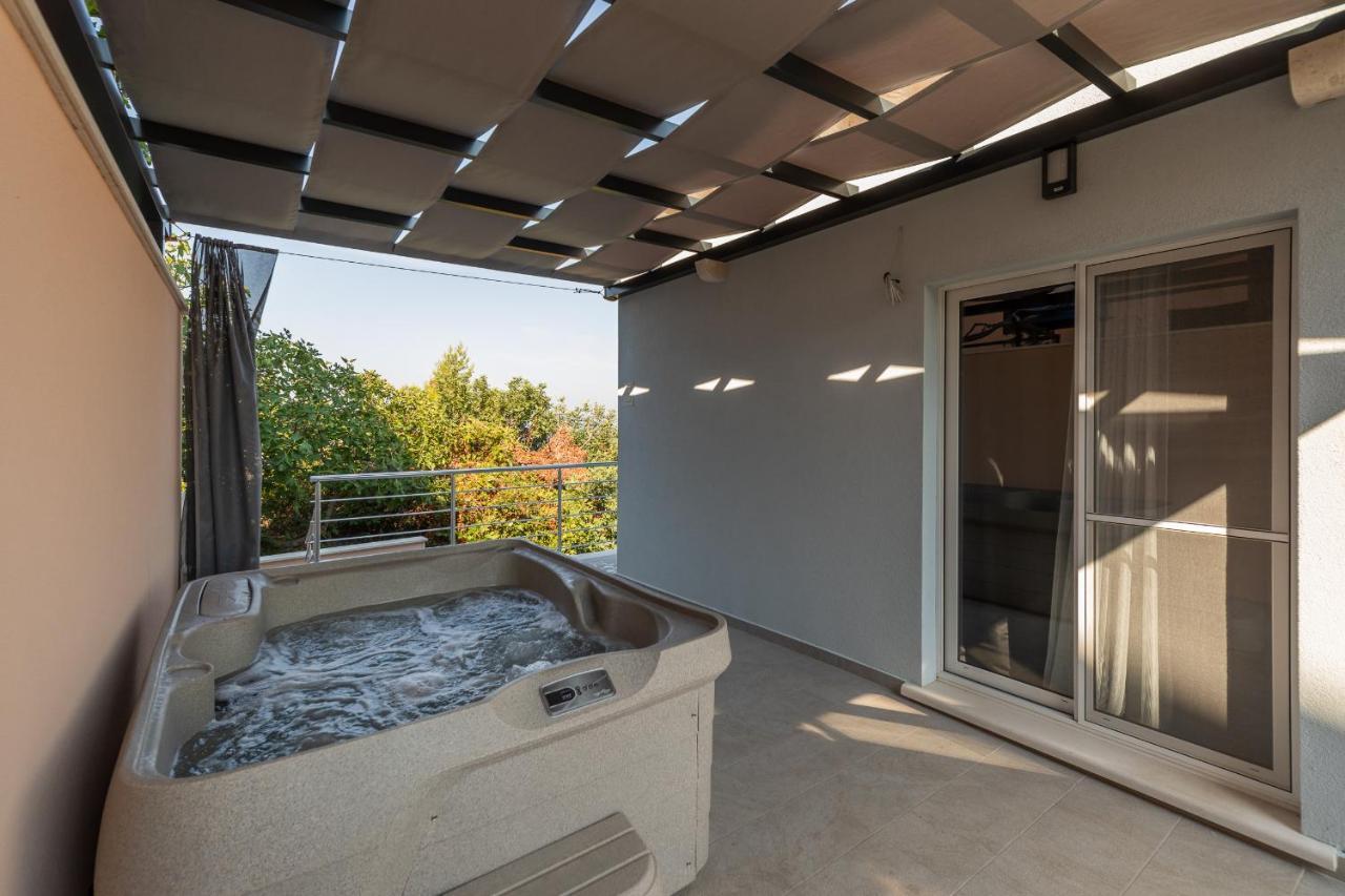 Vila Apartments Marina Blato  ภายนอก รูปภาพ