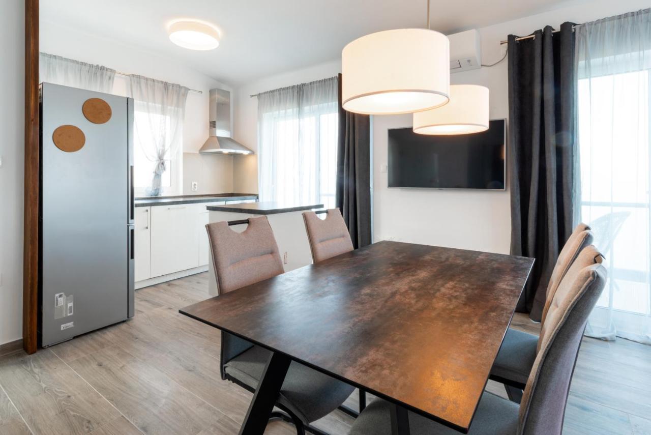 Vila Apartments Marina Blato  ภายนอก รูปภาพ